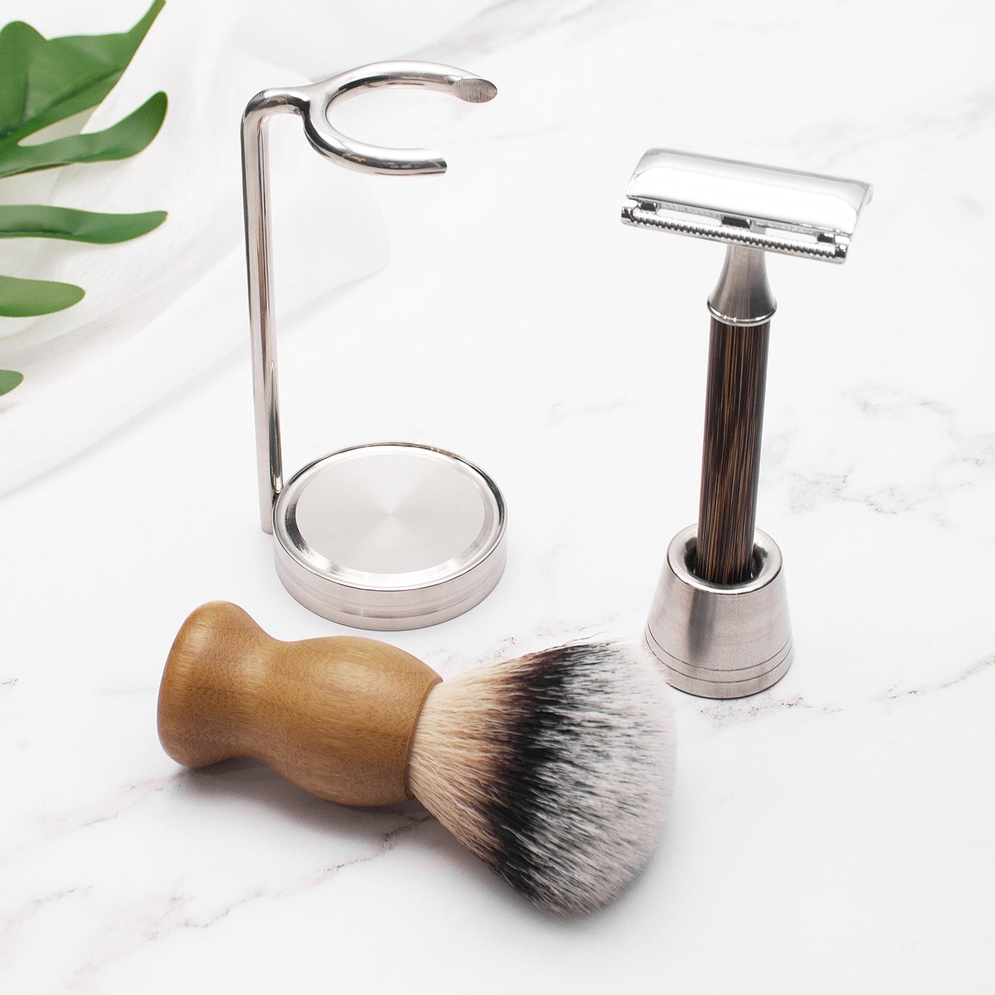 Wet Shave Men's Shaving Brush & Razor Holder Stand Economical Shaving Kit